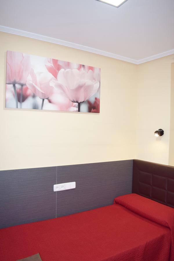 Hostal Numancia Hotel Madrid Ngoại thất bức ảnh